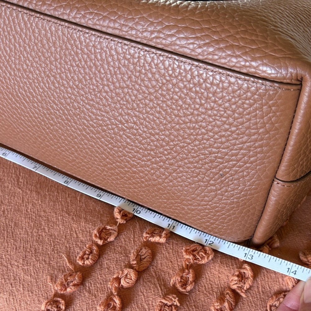 Cuyana System Tote 13” - Picture 8 of 16